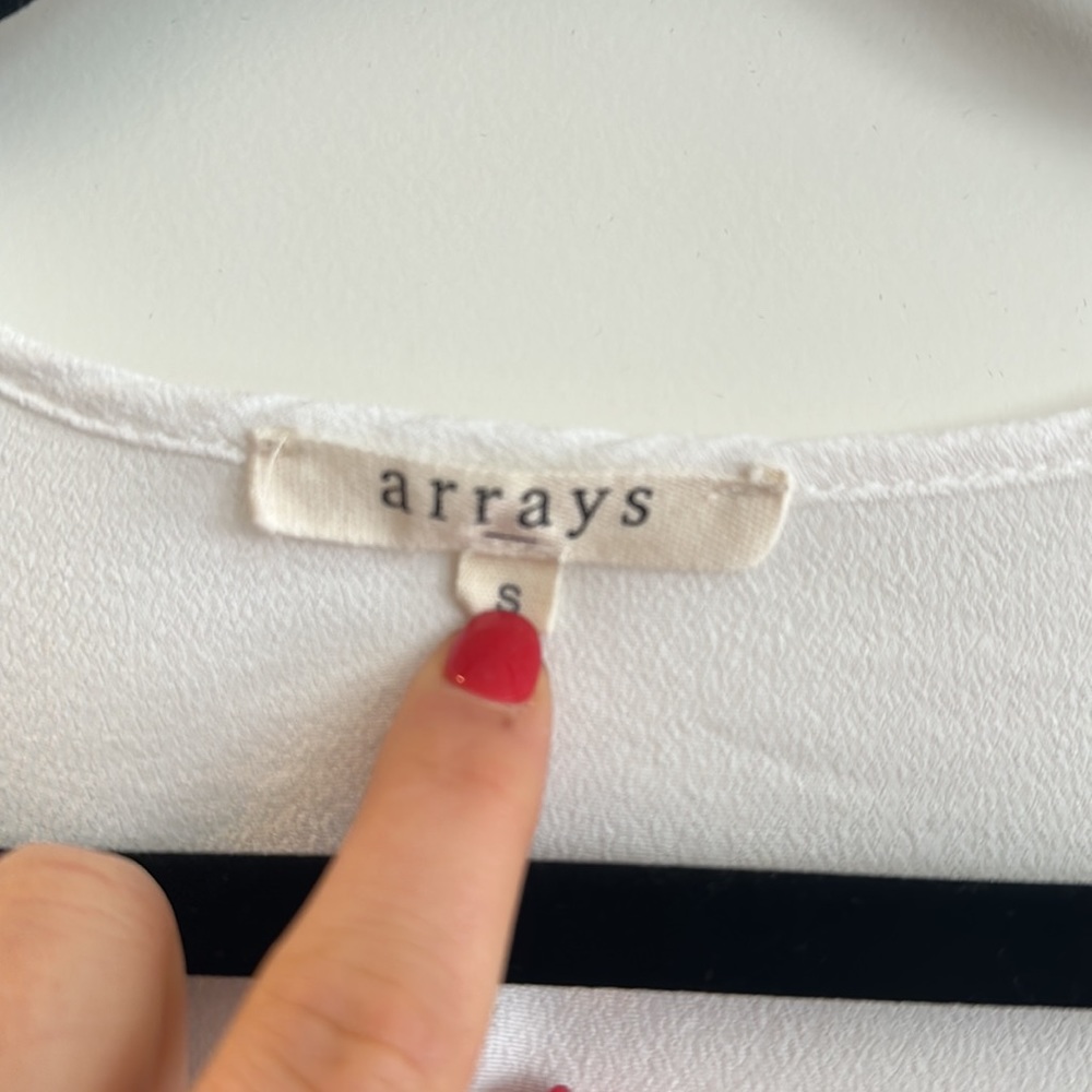 Arrays; white blouse - Picture 5 of 5
